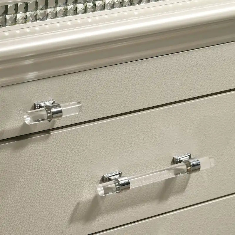 Comodino e cassettiera Xian in bianco transizionale