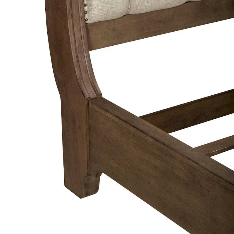 Camera da letto Americana Farmhouse con letto a slitta, comò e specchio