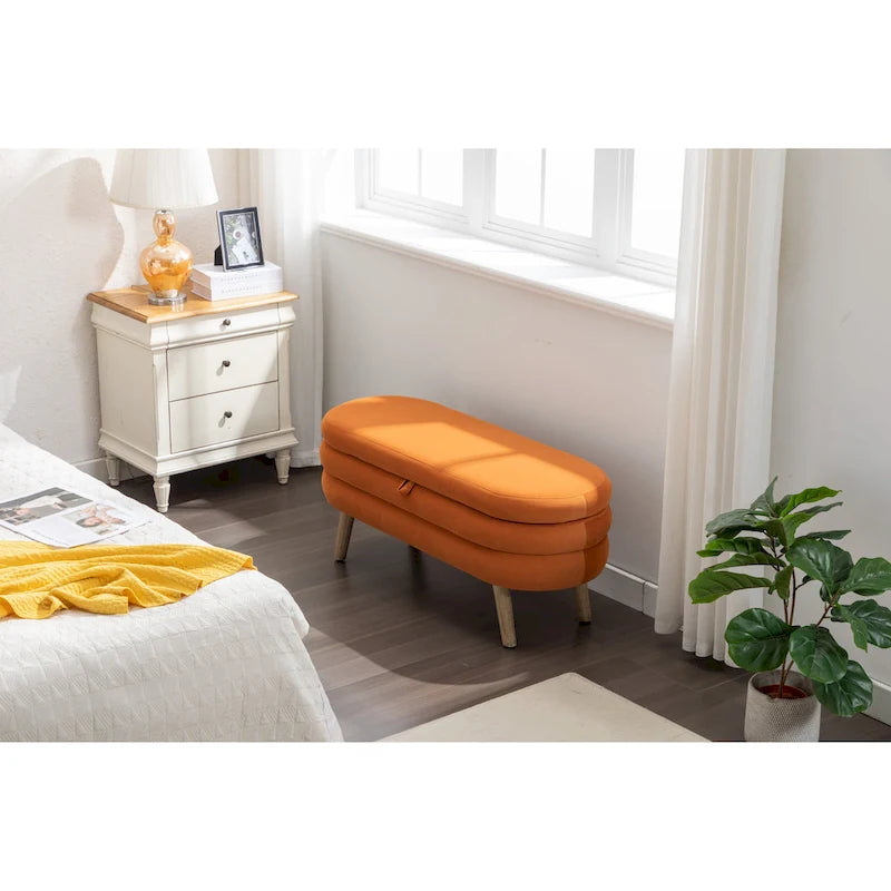 Panca contenitore imbottita con gambe in legno